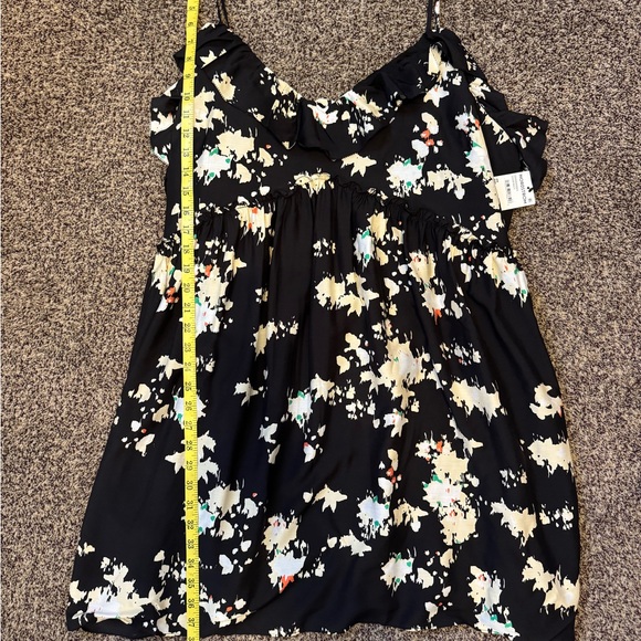 Joie Black & White Floral MiniDress, Spaghetti Strap Summer Sale, size 4X, NWT’s - Picture 12 of 14